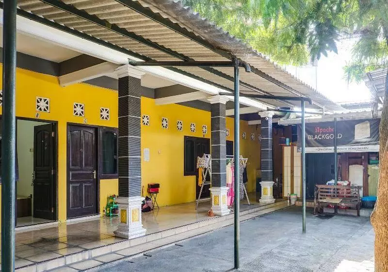 Hotelli Spot On 91735 Griya Cendekia Syariah