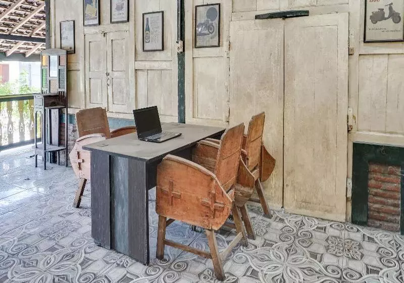 Hotelli Spot On 91735 Griya Cendekia Syariah