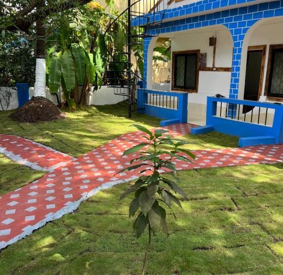 پانسیون Grand Royale Cottage Anjuna