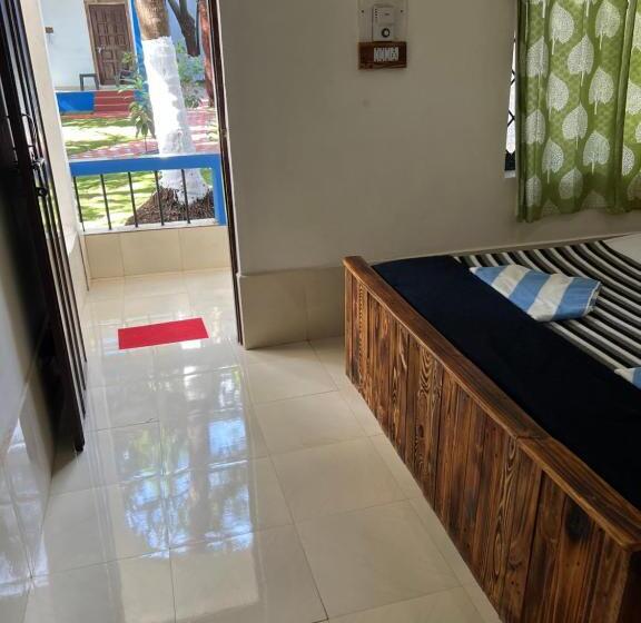 پانسیون Grand Royale Cottage Anjuna