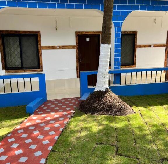 پانسیون Grand Royale Cottage Anjuna