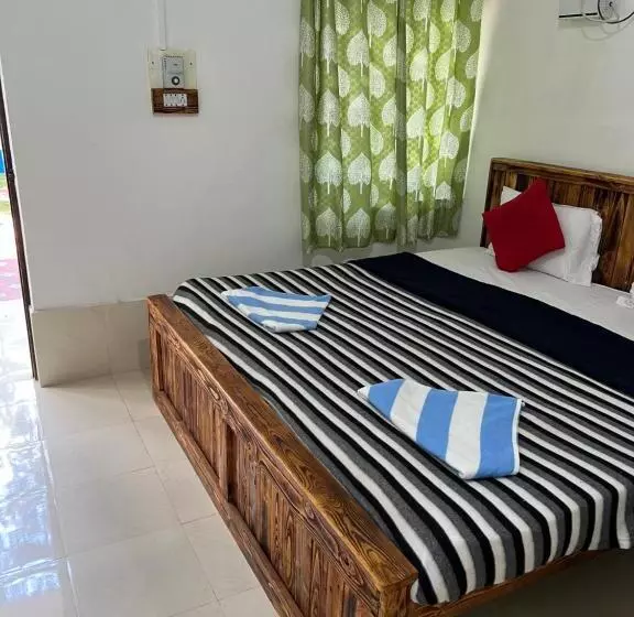Majatalo Grand Royale Cottage Anjuna
