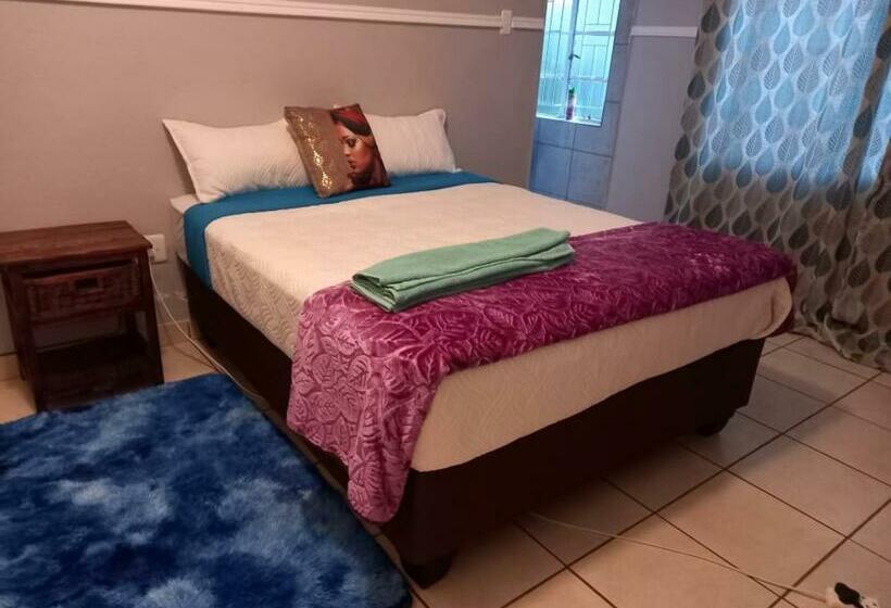 פנסיון Wallaces Place