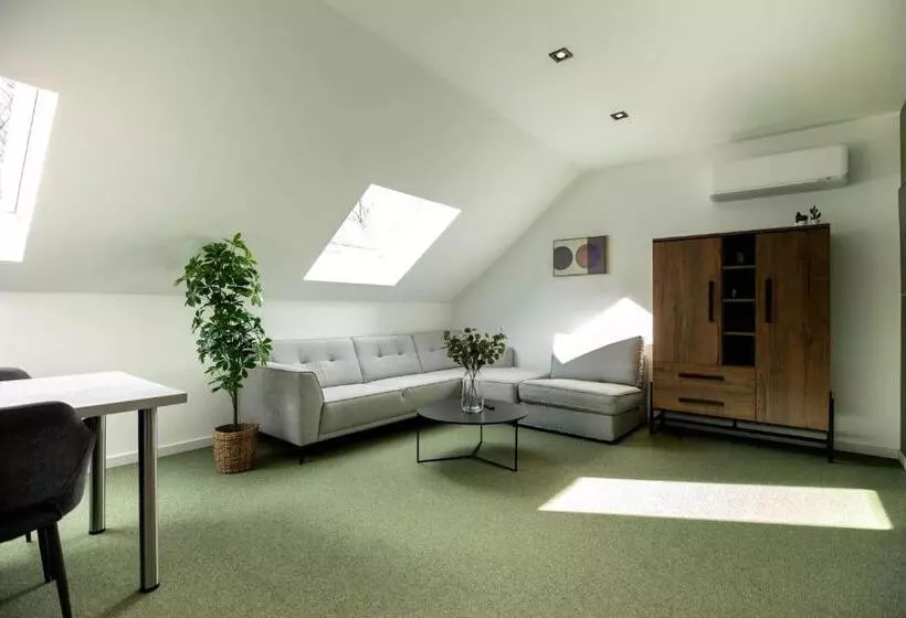 Hotelli City Housing Genk