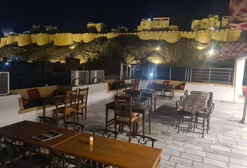 בית מלון כפרי Garh Villa