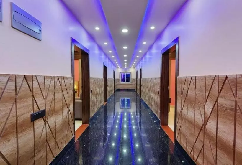 Staymaker Hotel Bhagwan Only Indian Citizens Allowed