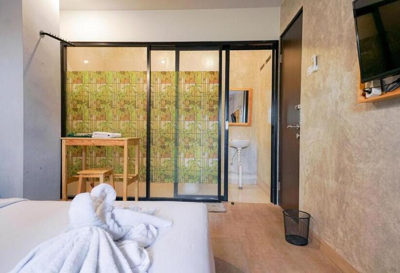 Urbanview Hotel Syariah De Umbrella Ciputat