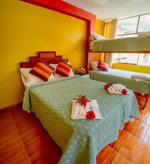 Hotelli Yacumama Santa Teresa