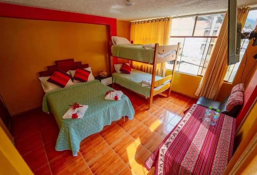 Hotelli Yacumama Santa Teresa