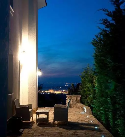 تختخواب و صبحانه Casa Oasa