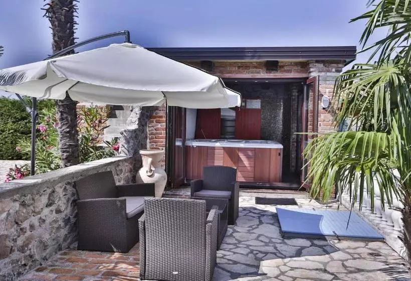 تختخواب و صبحانه Casa Oasa