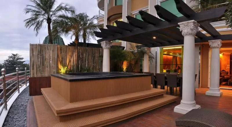 Fields Plaza Hotel By Abc