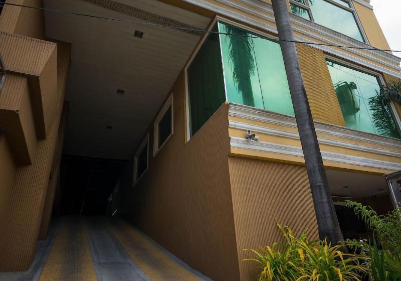 Fields Plaza Hotel By Abc