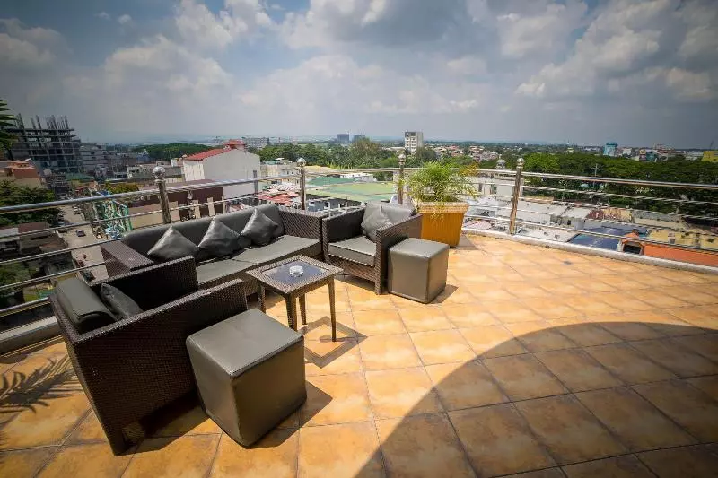 Fields Plaza Hotel By Abc