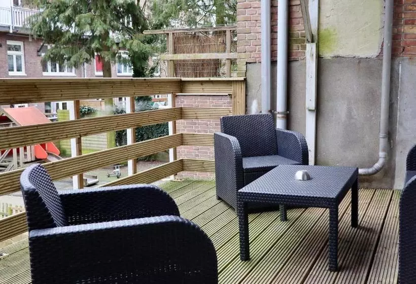 Frankendael Apartments