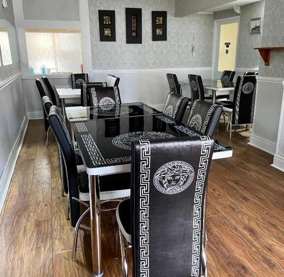 ホテル Abbey Lodge