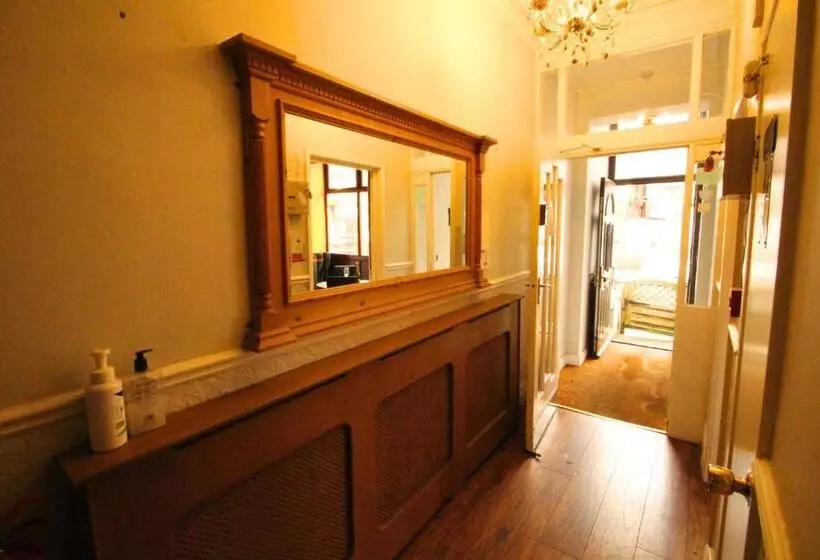 فندق Abbey Lodge