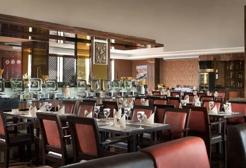 Hotel Best Western Plus Makassar Beach