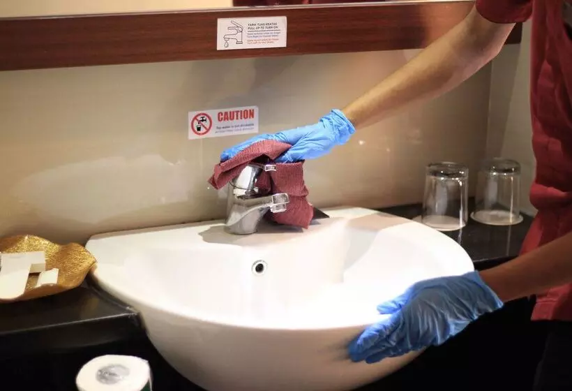 Hotel Best Western Plus Makassar Beach