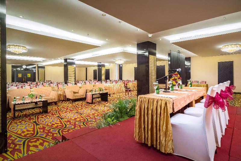 Отель Best Western Plus Makassar Beach