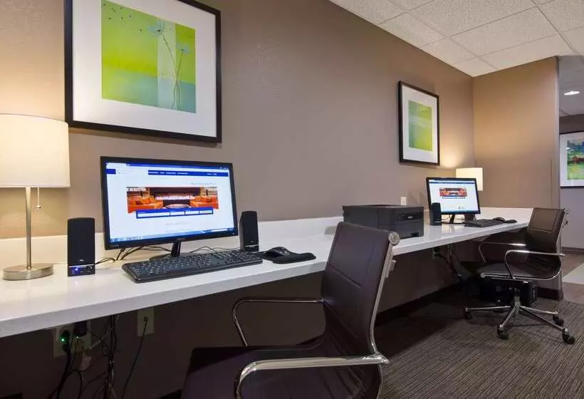 Отель Best Western Plus Patterson Park Inn