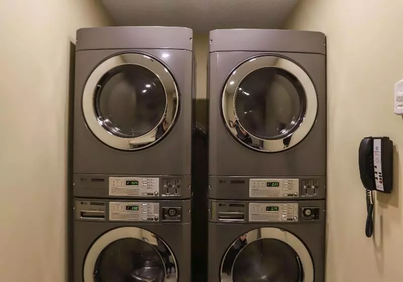 Отель Best Western Plus Patterson Park Inn