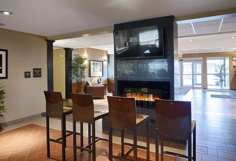 Best Western Plus Peace River Hotel & Suites