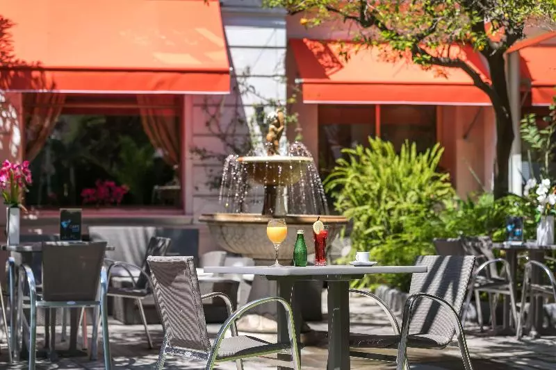 Best Western Plus Peace River Hotel & Suites