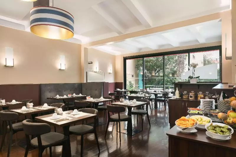 Best Western Plus Peace River Hotel & Suites