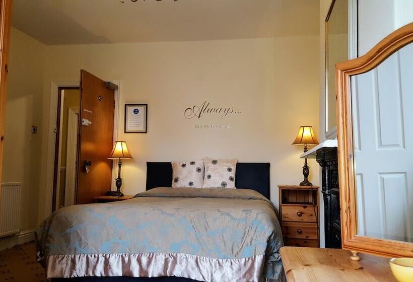 בית מלון כפרי Chester Brooklands B&b