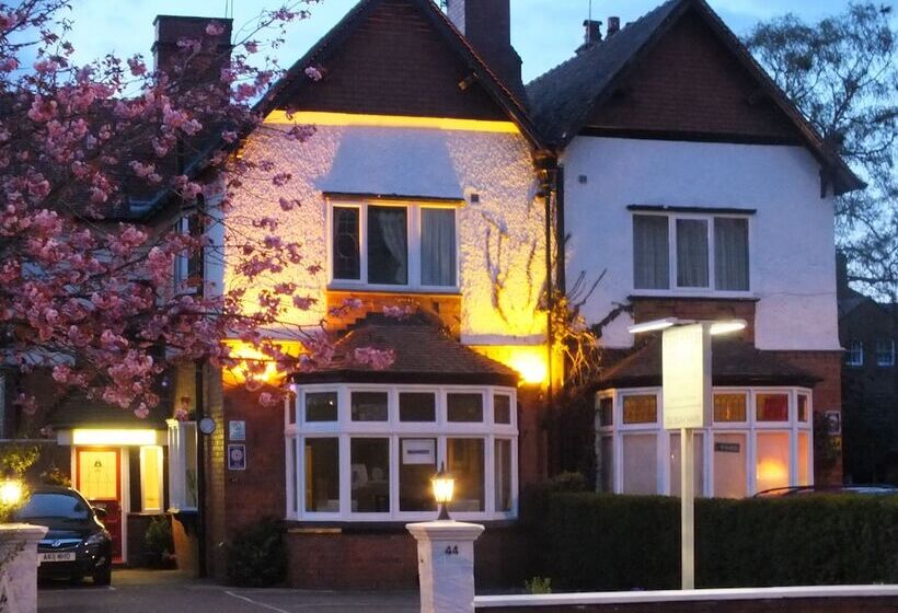 בית מלון כפרי Chester House Guest House