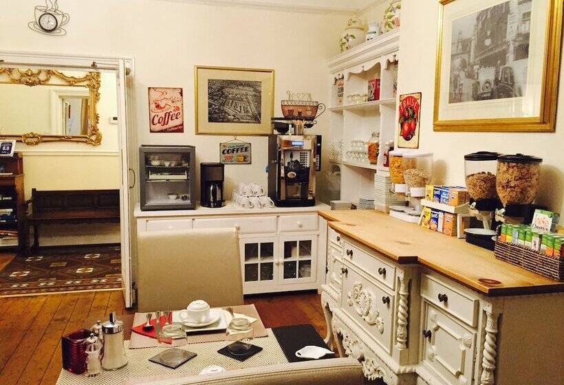 בית מלון כפרי Chester House Guest House