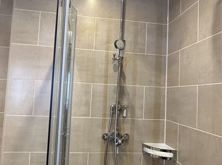 בית מלון כפרי Chester House Guest House