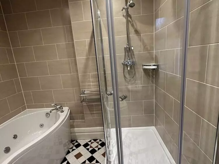 בית מלון כפרי Chester House Guest House