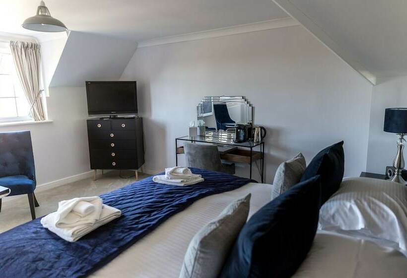 فندق Cricket Field House