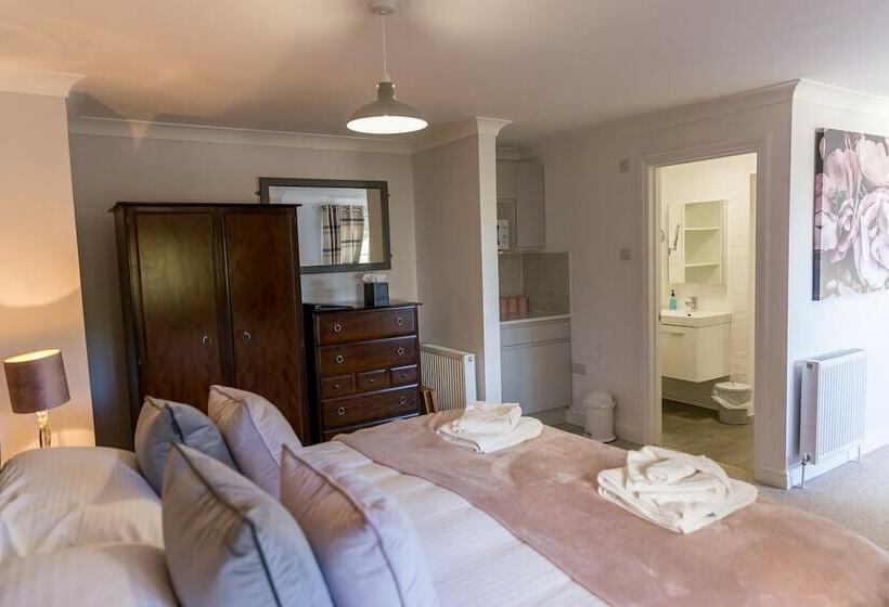 فندق Cricket Field House