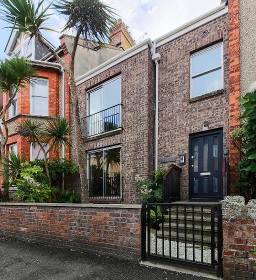 Отель Deep Green Lodge