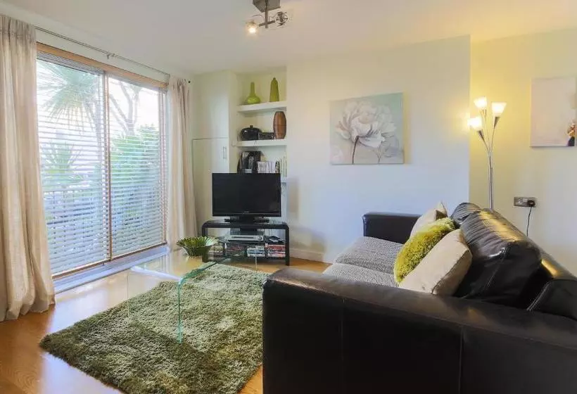 Hotel Deep Green Lodge