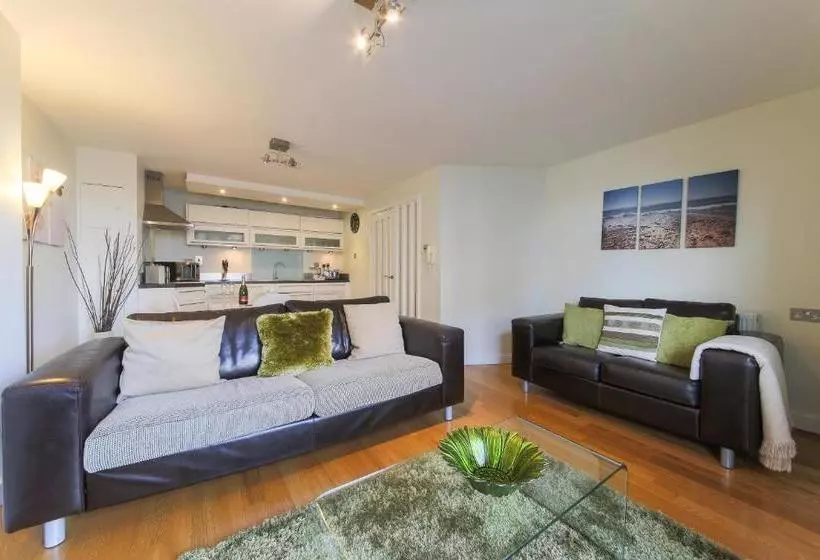 Hotel Deep Green Lodge