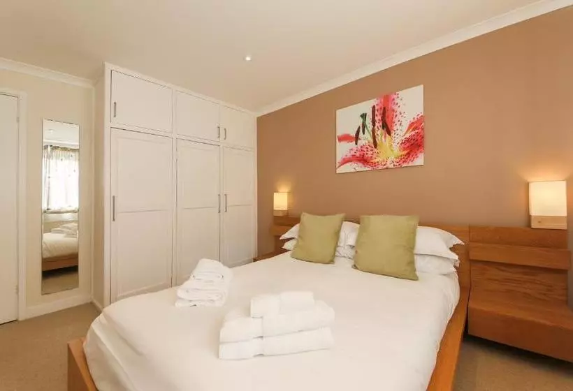 Hotel Deep Green Lodge