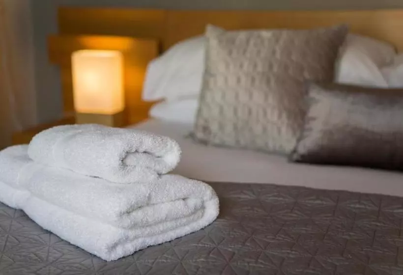 Hotel Deep Green Lodge