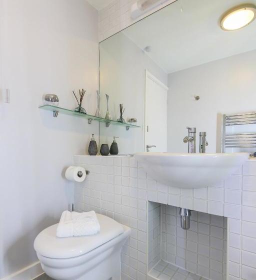 Отель Deep Green Lodge