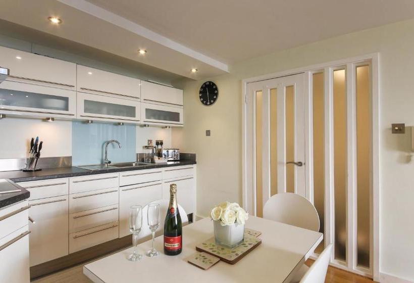 Отель Deep Green Lodge