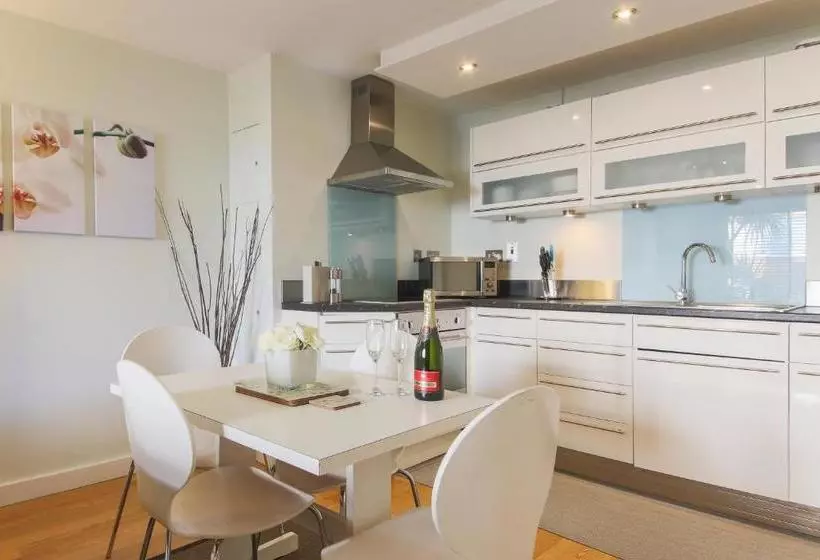 Hotel Deep Green Lodge