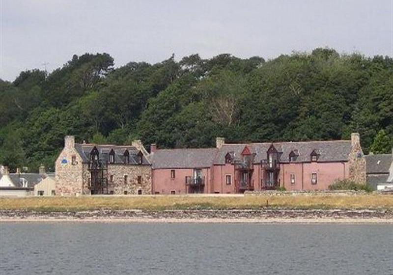 酒店 Dolphin Bay Suites