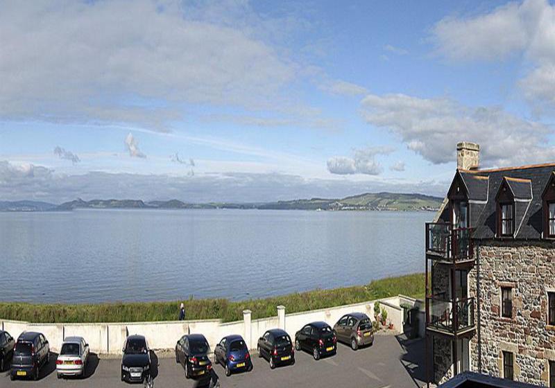 酒店 Dolphin Bay Suites