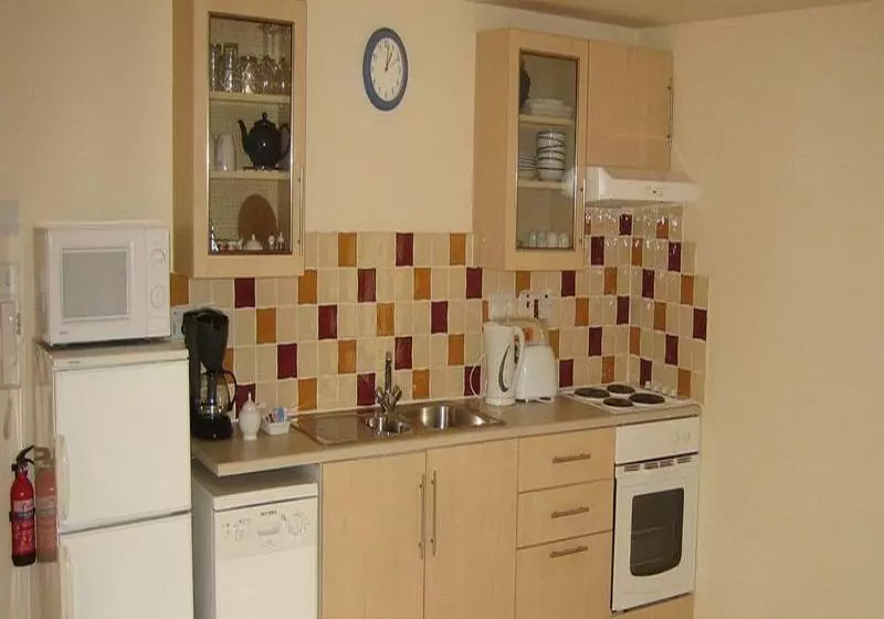 Отель Dolphin Bay Suites