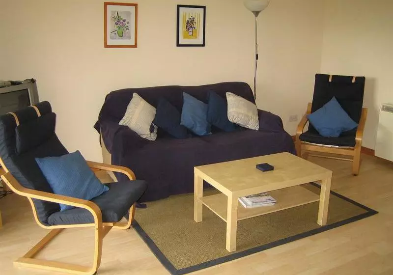 Отель Dolphin Bay Suites