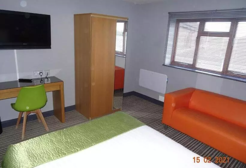 Отель Happy Guests Lodge