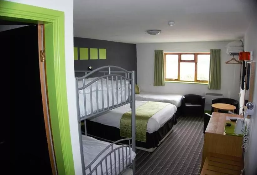 Отель Happy Guests Lodge